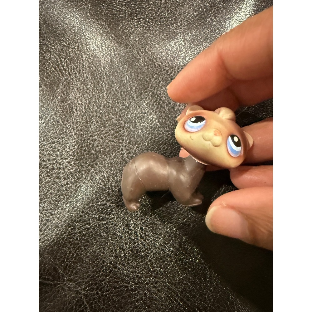 Littlest Pet Shop LPS Ferret Brown Blue Eyes Collectible Toy